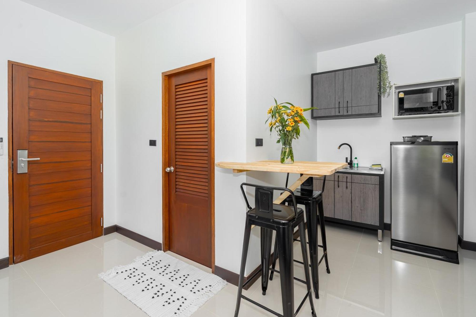 Mitsu Guesthouse Karon Esterno foto