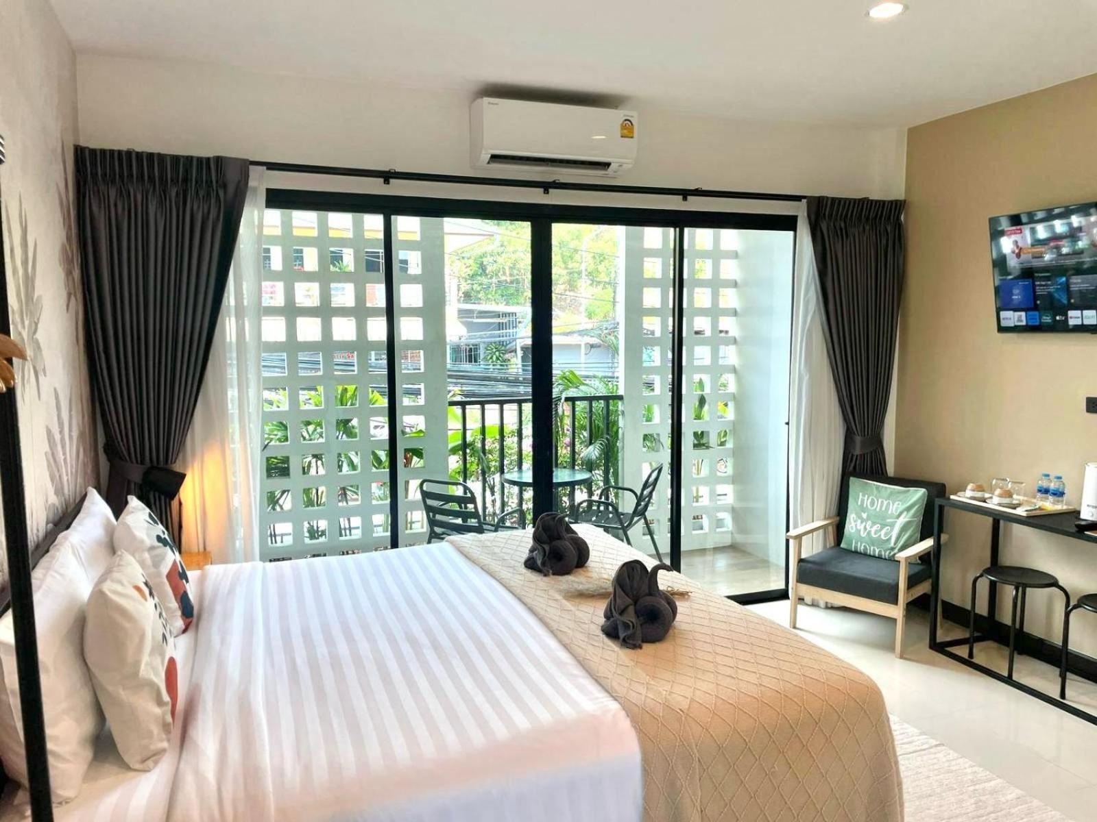Mitsu Guesthouse Karon Esterno foto