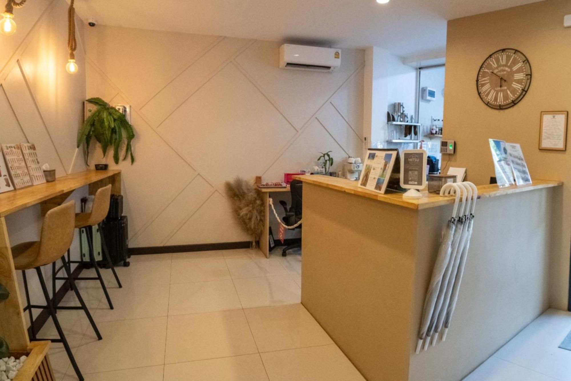 Mitsu Guesthouse Karon Esterno foto